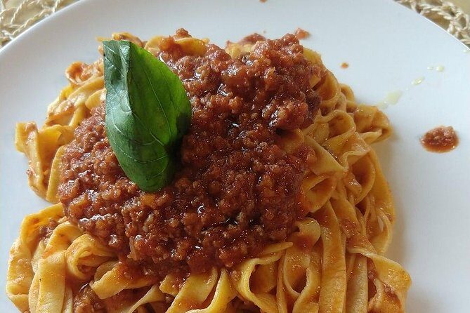 Siena: Small group Cooking Class in Chianti Farmhouse - Chianti countryside near Siena: what makes this feel real