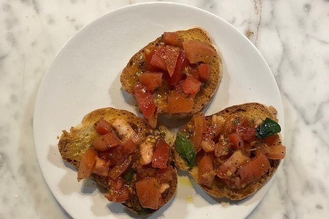 Siena: Small group Cooking Class in Chianti Farmhouse - Bruschetta and crostini starters: Tuscan flavor without the fuss