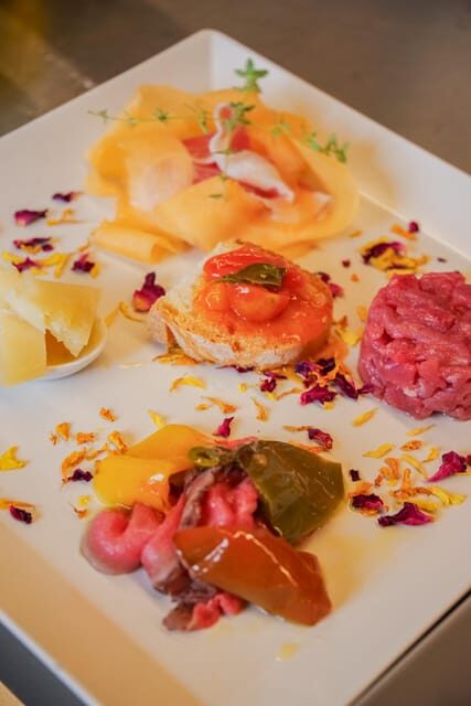 Siena: winery tour, wine tasting and lunch - Nasini frescoes: seeing art in the middle of grape country