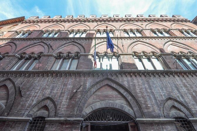 Siena’s Ultimate Food Tour: Full Tuscan Meal by Do Eat Better - Siena’s food walk: 17 districts, major landmarks, and local rhythm