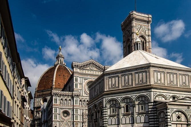 Skip-the-Line Florence Highlights and David Walking Tour - Start at Piazza della Repubblica: your Florence orientation shortcut