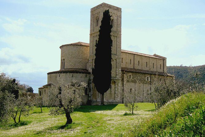 Small-Group Brunello di Montalcino Wine-Tasting Trip from Siena - From Piazza San Domenico: a smooth 9-hour plan through the hills