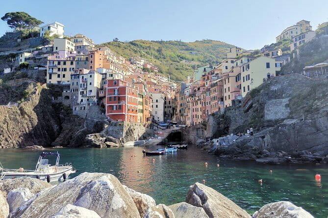Small Group Day Tour in Cinque Terre and Pisa From Florence - Manarola Morning: Narrow Streets, Viewpoints, and Breakfast Time