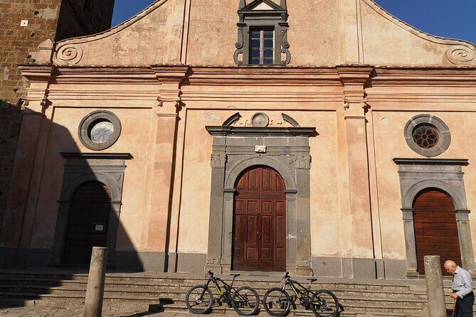 Small Group E-bike Experience from Orvieto to Civita with Lunch - Guides and Group Vibe: Friendly, Active, and Safety-Minded