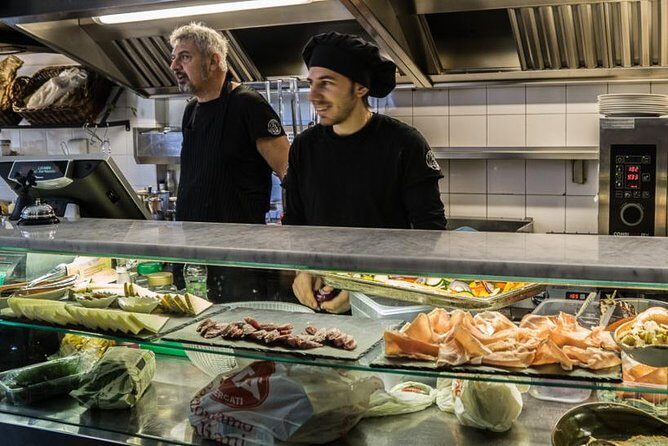 Taste Perugia Food Tour Led by Local - Stop 1: Turan Cafè for a proper Italian breakfast start