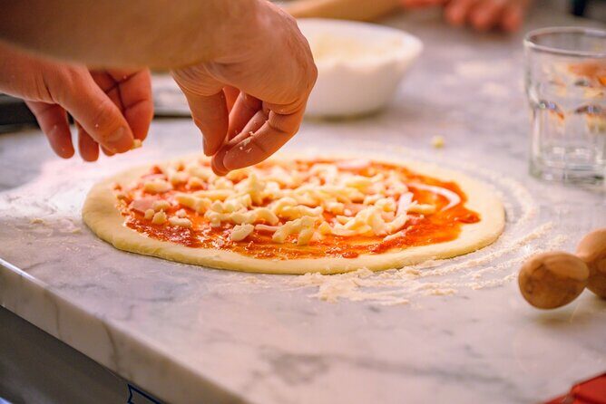 The Italian Way: Pizza and Gelato Class with Unlimited Wine - Gelato workshop: making chocolate gelato and learning what changes texture