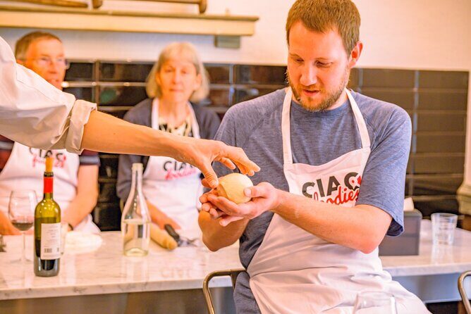 The Italian Way: Pizza and Gelato Class with Unlimited Wine - Unlimited wine in Florence: Chianti, pacing, and how to drink responsibly