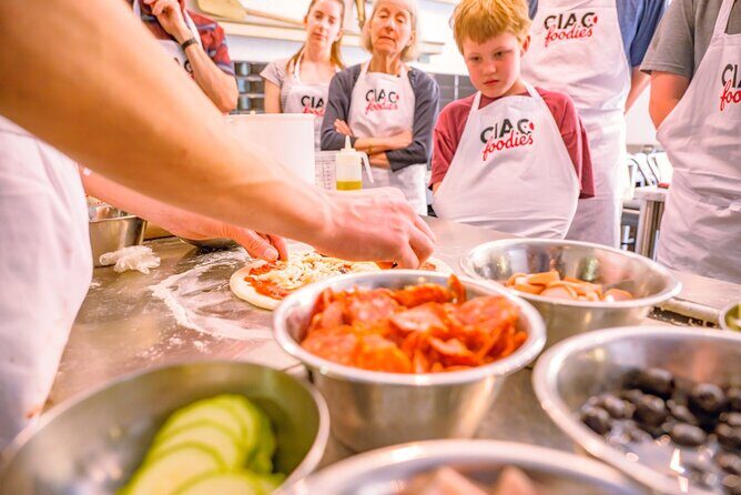 The Italian Way: Pizza and Gelato Class with Unlimited Wine - Small-group atmosphere: why the chef presence matters