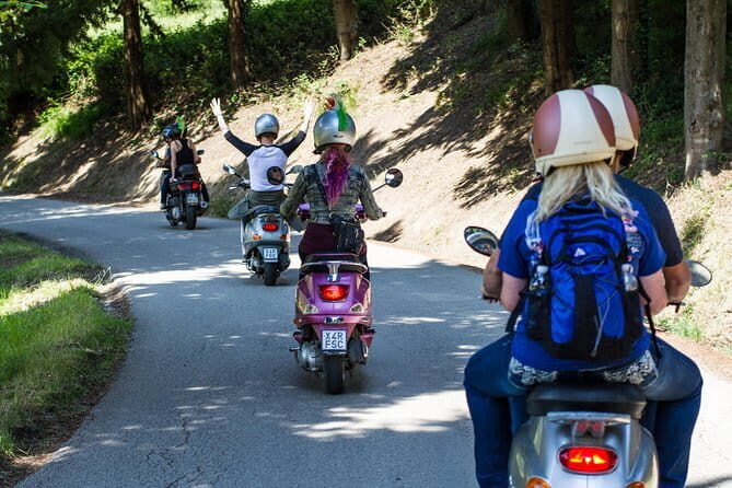 Tuscany Vespa Tour: Lunch & Wine Tasting, Countryside Roads - Who should book this Vespa and wine tour