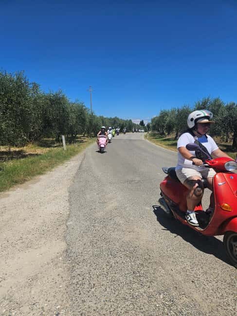 Tuscany: Vespa Tour with Traditional Lunch - Where the Day Starts: Via dei Pandolfini and the Scooter Reality Check