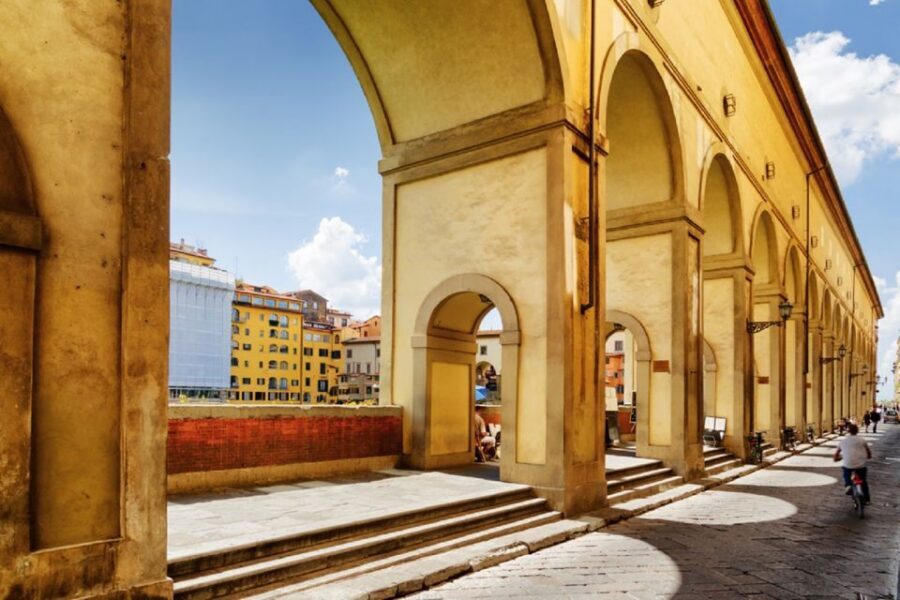 Uffizi Gallery: Guided Tour with Skip-the-Line Entry - The Building Itself: Why Vasari’s Uffizi Feels Like Florence