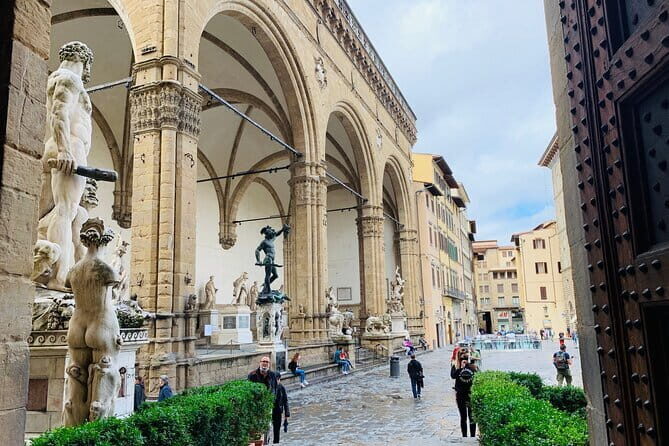 Walking Guided Tour of Florence landmarks - Palazzo Medici Riccardi: Renaissance clout in a compact stop